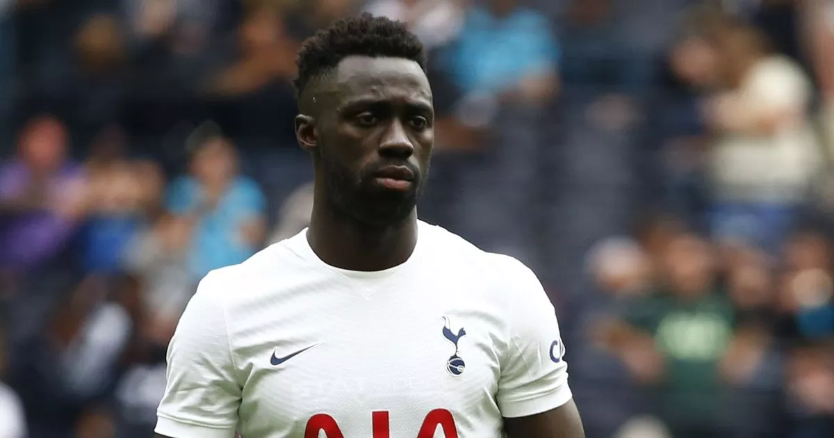 Why does the Tottenham player want to depart from the club